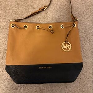 “Michael Kors” Black/Tan Shoulder/Tote NWOT + COA: 14 x 11 x 5